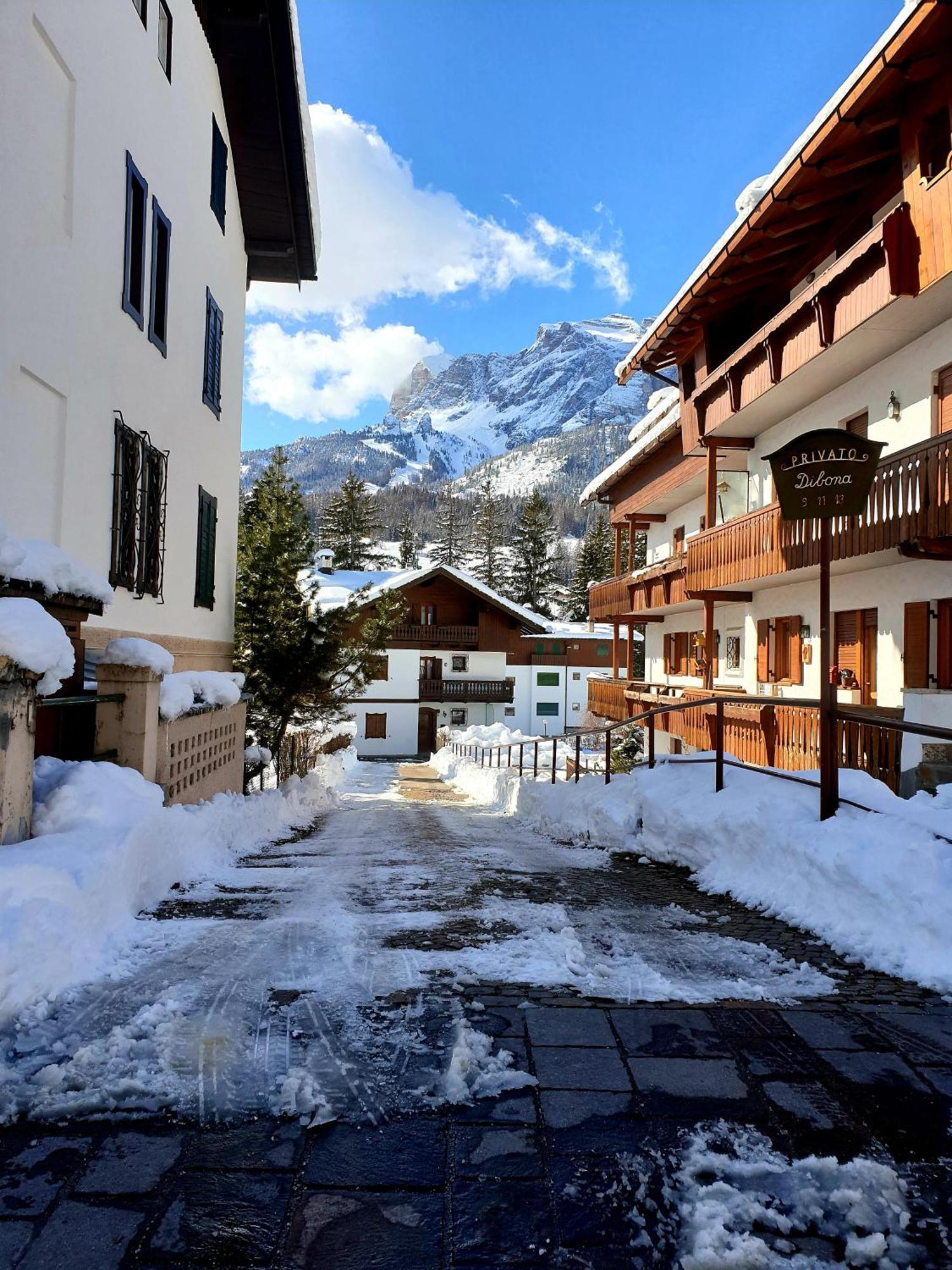 Luminoso Ed Accogliente, Centralissimo Appartamento Indipendente Cortina dʼAmpezzo Exteriör bild